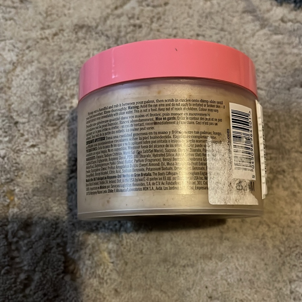 NWT Soap & Glory Body Scrub - Picture 3 of 6